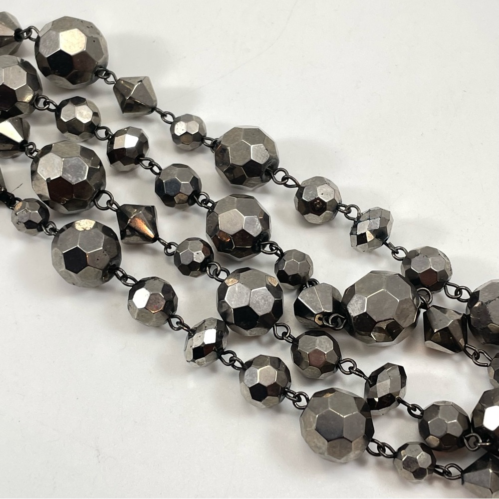 Stunning Unsigned Silver Metal Faceted Round Beaded Statement Chunky Necklace